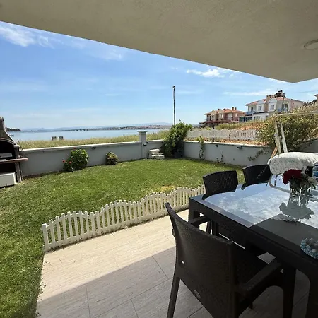 Entire 3-story Seaside Villa, Sea View With Garden Σπίτι διακοπών
